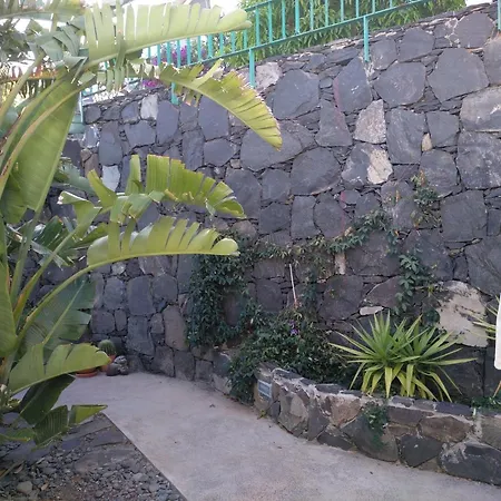 2 Calle Azucenas *