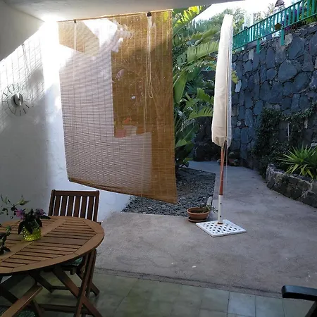 2 Calle Azucenas * Playa del Águila