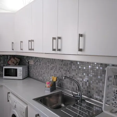 2 Calle Azucenas Apartamento